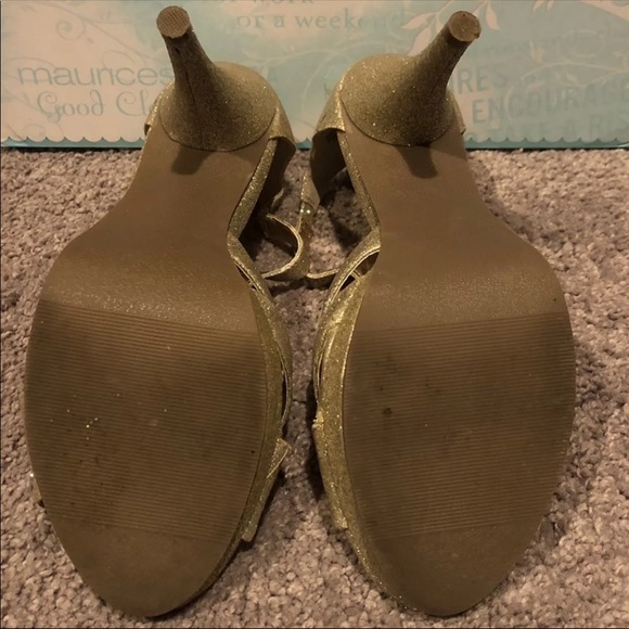 Gold Glitter Heels, Size 8 - Picture 7 of 8